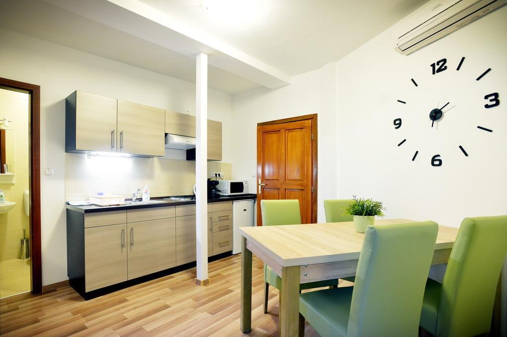 Corner Apartman 에게르 객실 사진